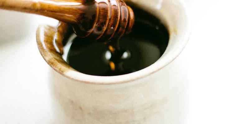 口服美容品的科学观：胶原蛋白肽与玻尿酸的真实功效评估与养生方法