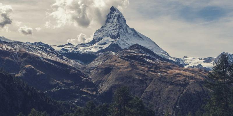 天心芒美容仪器深度评测：家用射频、LED光疗与微电流的真实效果与使用频率全解析
